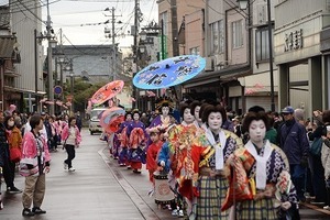 20250413_分水おいらん道中_25.jpg