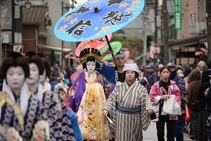 20250413_分水おいらん道中_26.jpg