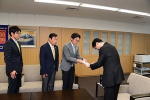 分水ライオンズクラブ寄附贈呈式 (2).jpg