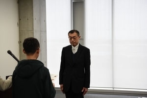 感謝状授与(斎藤さん).jpg